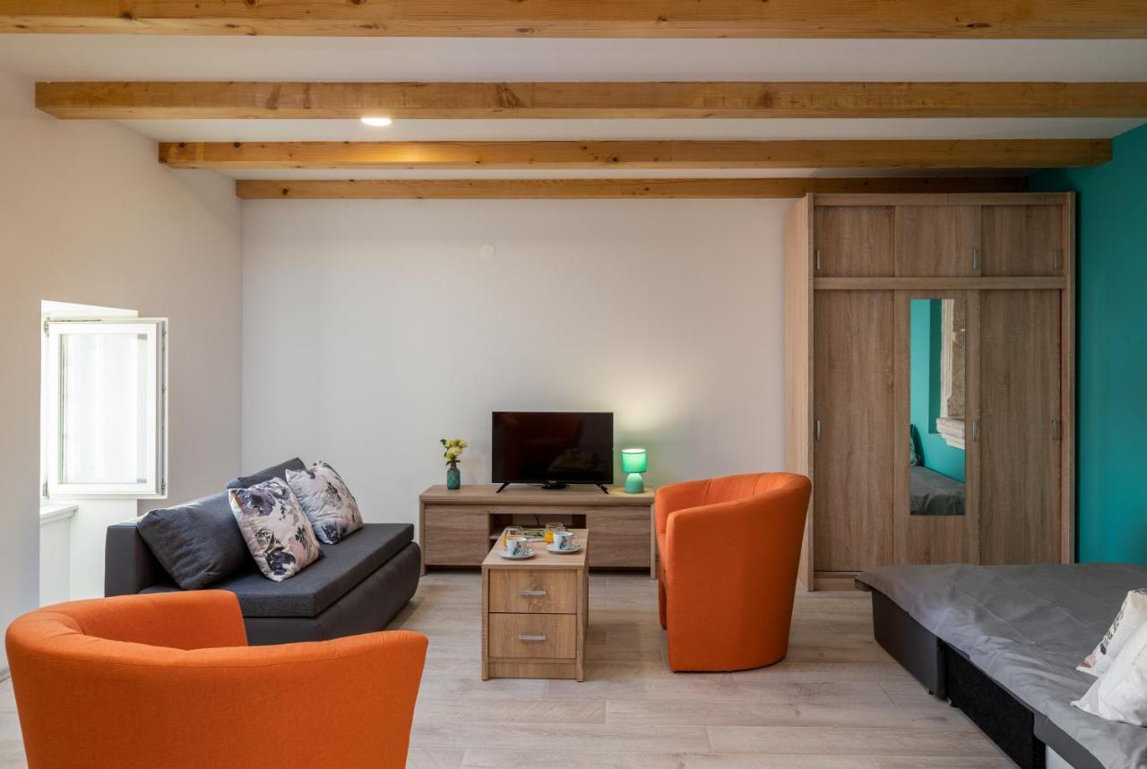 Holiday Home Anamarija ซัฟทัท ภายนอก รูปภาพ